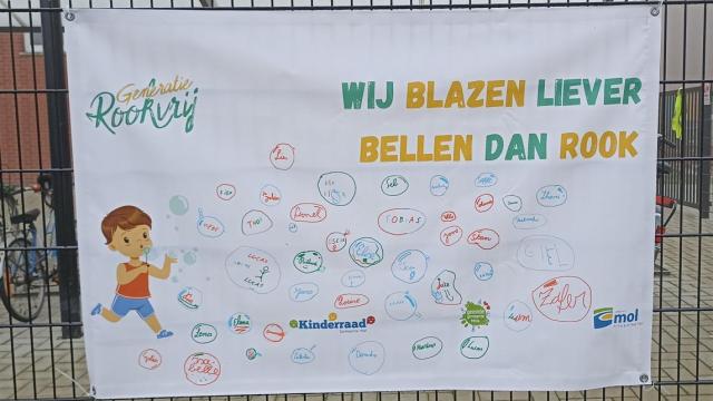 Wij blazen liever bellen dan rook - Generatie Rookvrij