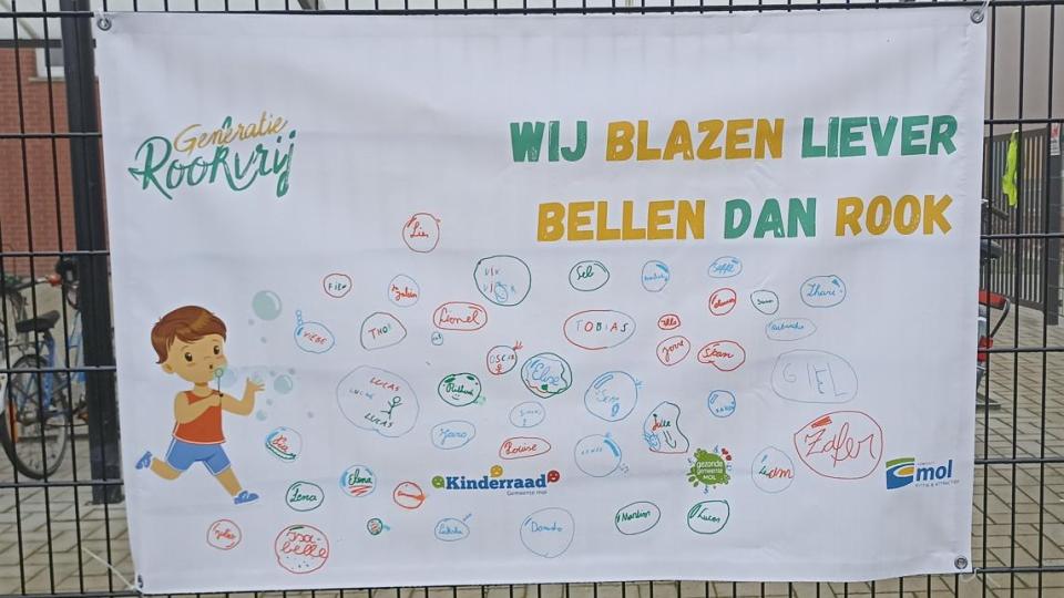 Wij blazen liever bellen dan rook - Generatie Rookvrij